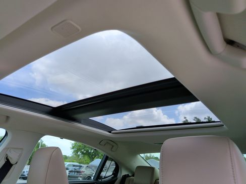 Used 2021 Lexus ES 350 Ultra Luxury w/ Accessory Package 2 image 29