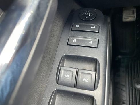 Used 2018 Chevrolet Silverado 1500 LT w/ Texas Edition image 18