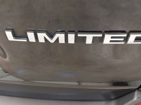 Used 2022 Jeep Cherokee Limited image 33