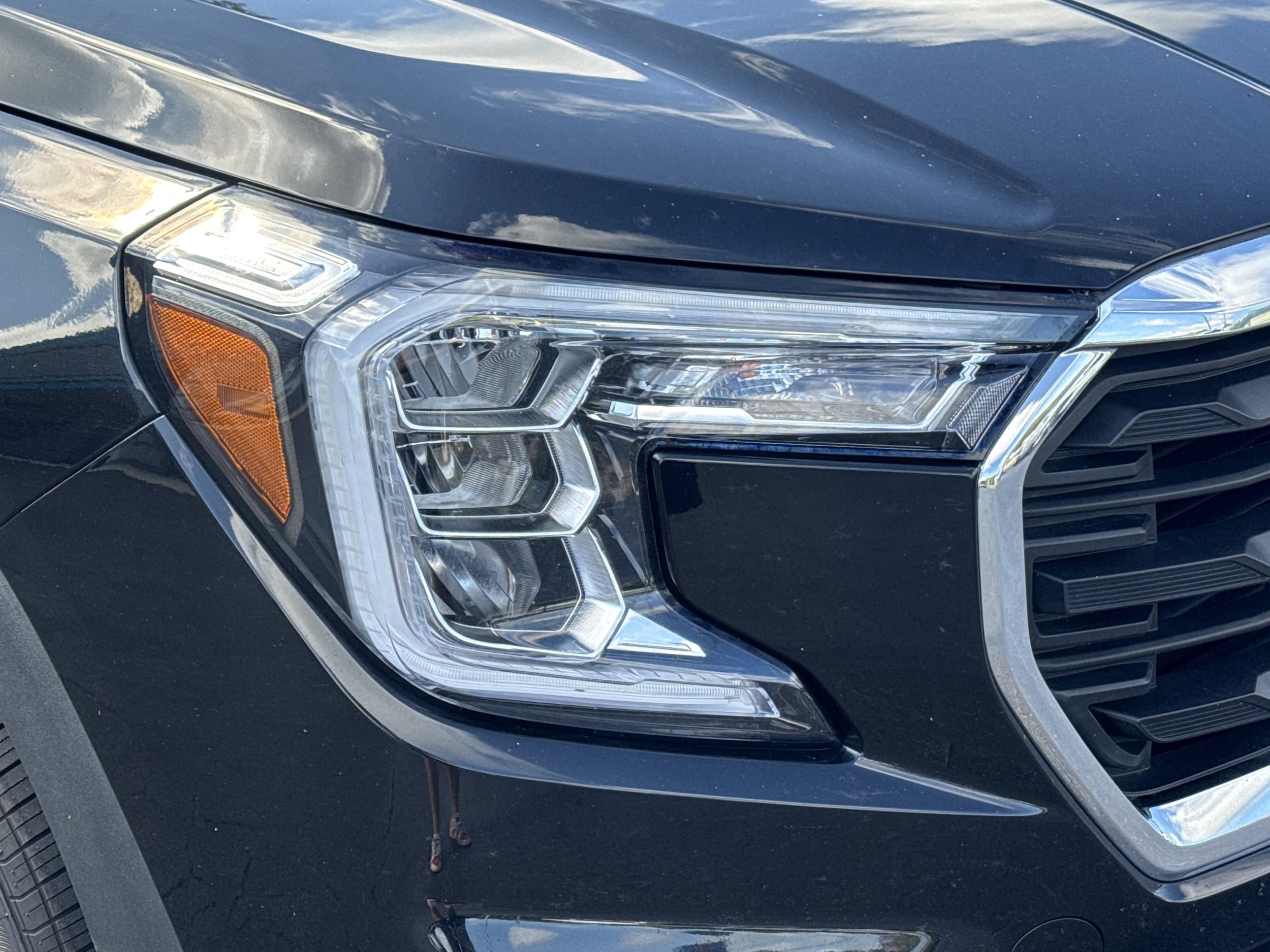Used 2024 GMC Terrain SLE FWD image 8