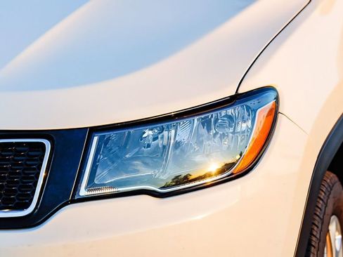 Used 2020 Jeep Compass Limited w/ Safety & Security Group image 4