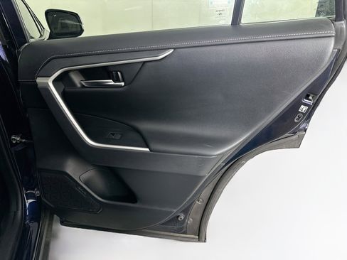 Used 2019 Toyota RAV4 Limited AWD/4WD image 31
