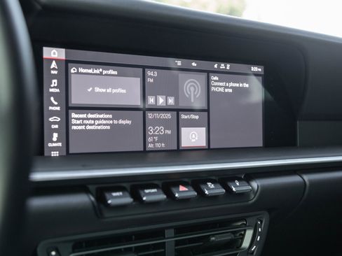 Certified 2021 Porsche 911 Carrera image 24