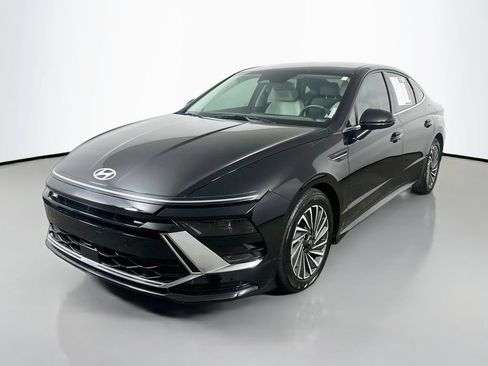 Used 2025 Hyundai Sonata SEL FWD image 3