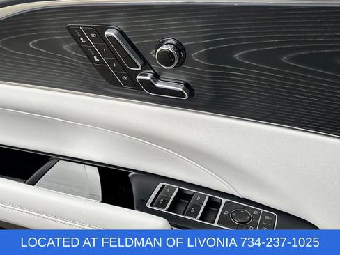 Used 2024 Cadillac Lyriq Luxury AWD/4WD image 23