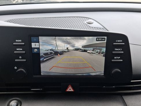 Certified 2025 Hyundai Elantra Sport FWD image 17