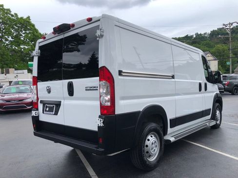 Used 2025 RAM ProMaster 2500 w/ U-Haul Equipment Group FWD image 6