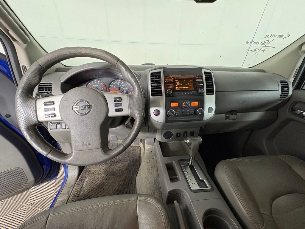 Used 2013 Nissan Frontier SV w/ SV Value Truck Pkg RWD image 8