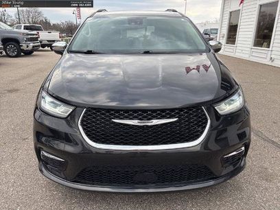 Used 2023 Chrysler Pacifica Limited