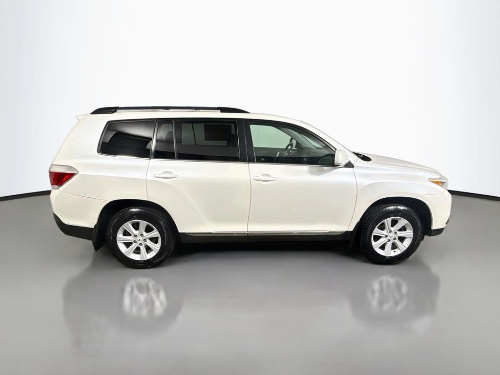 Used 2013 Toyota Highlander SE AWD/4WD image 8