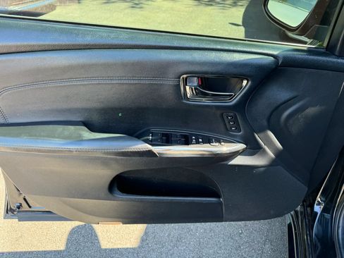 Used 2014 Toyota Avalon Limited FWD image 25
