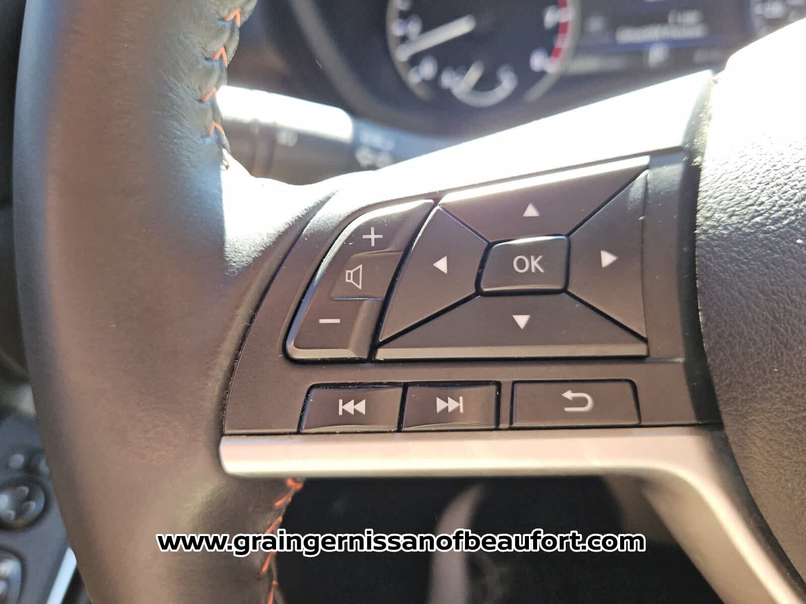 Used 2022 Nissan Sentra SR w/ Electronics Package FWD image 14