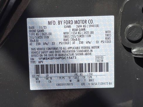 Used 2023 Ford Explorer Limited w/ Equipment Group 301A AWD/4WD image 40