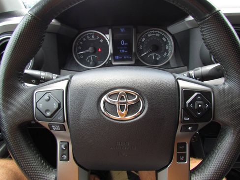 Used 2021 Toyota Tacoma SR5 RWD image 21