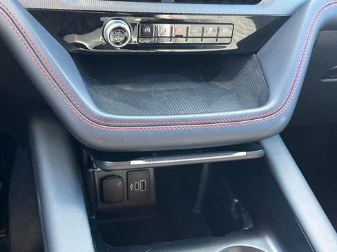 Used 2025 Ford Explorer ST-Line image 25