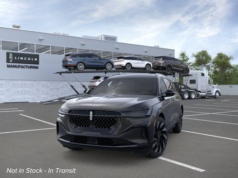 New 2026 Lincoln Nautilus Reserve AWD/4WD image 2