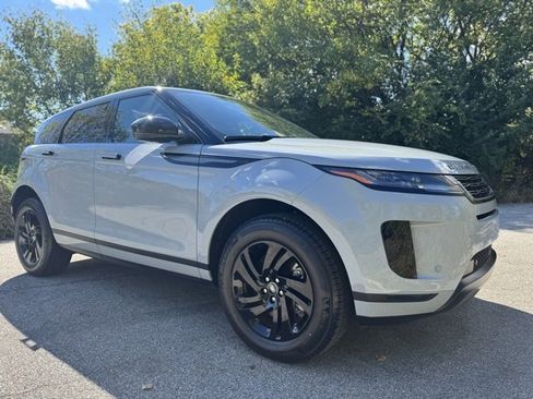 Used 2026 Land Rover Range Rover Evoque S image 4