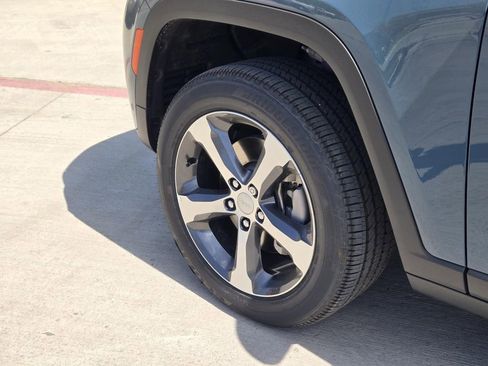 New 2026 Jeep Grand Cherokee L Limited w/ Luxury Tech Group II RWD image 6