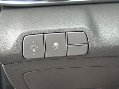 Used 2024 Hyundai Elantra SEL w/ Convenience Package FWD image 21