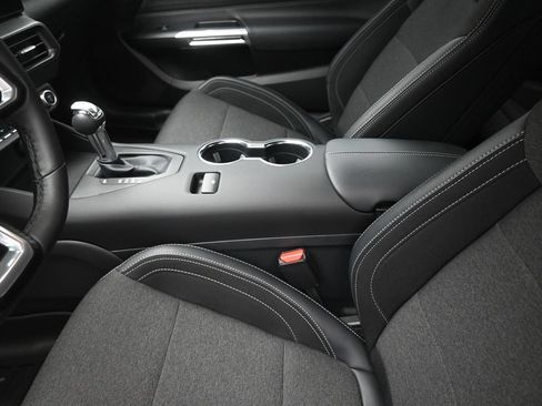 Used 2025 Ford Mustang Coupe RWD image 18