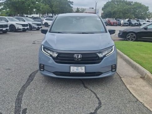 Used 2024 Honda Odyssey Sport image 2