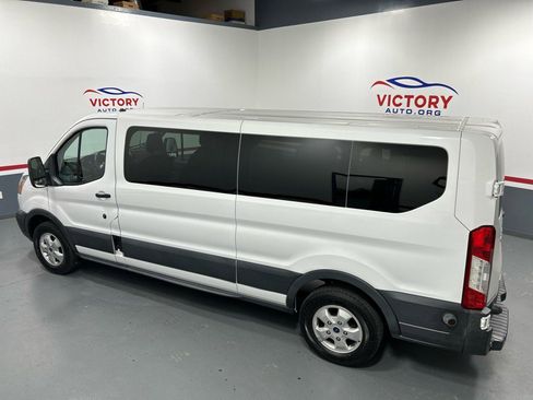 Used 2018 Ford Transit 350 XLT image 3