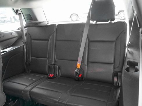 Used 2021 Chevrolet Tahoe Z71 w/ Luxury Package image 40