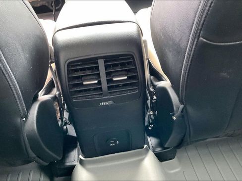 Used 2021 Ford Escape SEL w/ Technology Package image 10