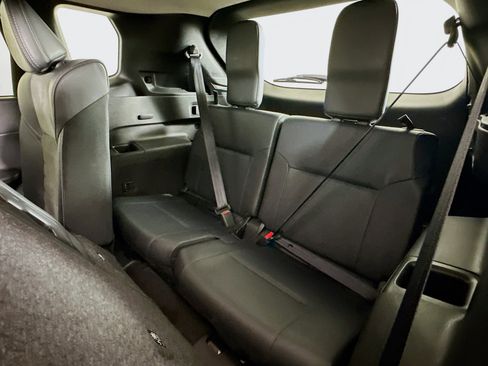Used 2025 Mitsubishi Outlander SE AWD/4WD image 29
