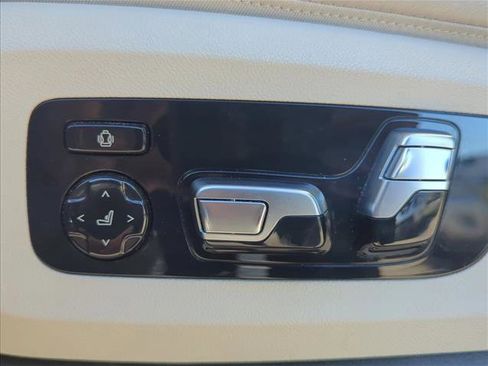 Used 2024 BMW X7 xDrive40i AWD/4WD image 12