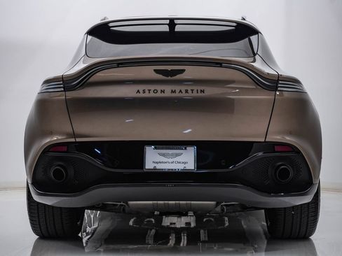 Used 2023 Aston Martin DBX AWD/4WD image 7