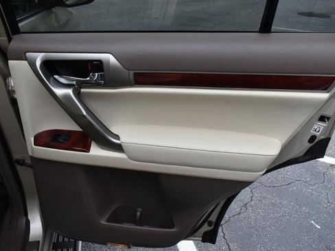 Used 2013 Lexus GX 460 w/ Comfort Plus Pkg AWD/4WD image 39