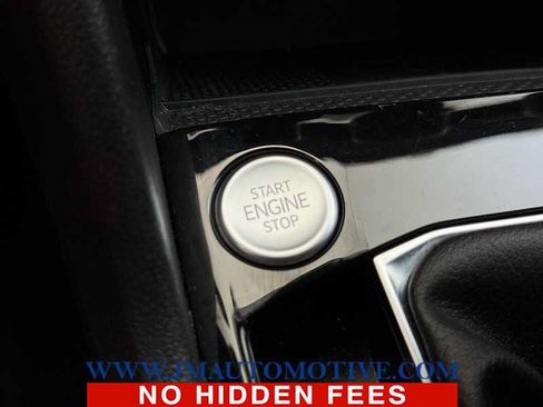 Used 2024 Volkswagen Taos SE AWD/4WD image 45