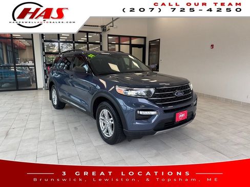 Used 2021 Ford Explorer XLT w/ Equipment Group 202A AWD/4WD image 8