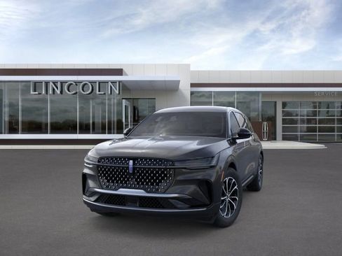New 2026 Lincoln Nautilus Premier image 2