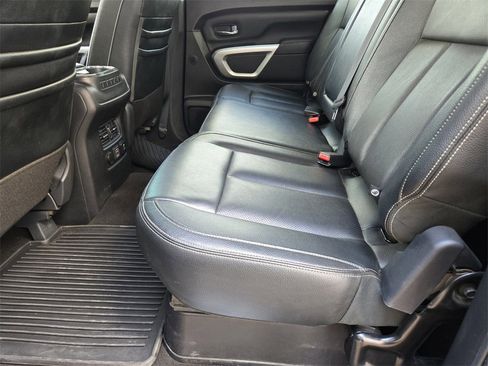 Used 2020 Nissan Titan SL w/ Moonroof Package image 28