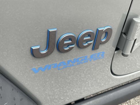 Used 2021 Jeep Wrangler Unlimited Rubicon 4xe w/ Steel Bumper Group image 15