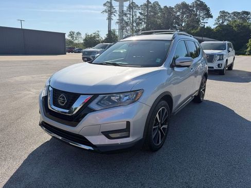 Used 2020 Nissan Rogue SL FWD image 1