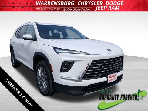 Used 2025 Buick Enclave Preferred AWD/4WD image 1