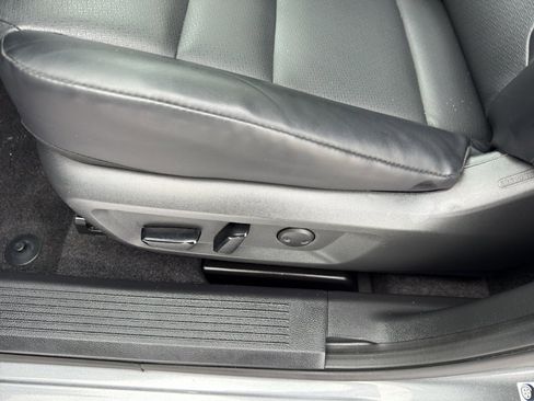 Used 2023 Nissan Rogue SV w/ SV Premium Package image 15