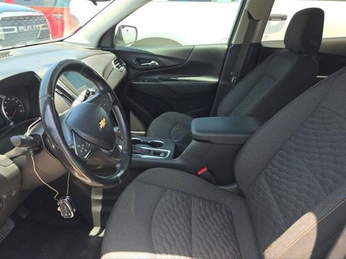 Used 2021 Chevrolet Equinox LT FWD image 3