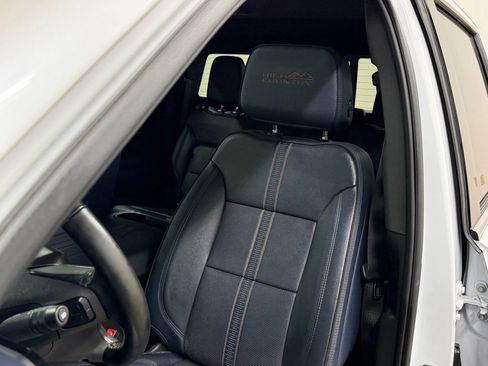 Certified 2025 Chevrolet Silverado 2500 High Country w/ High Country Premium Package AWD/4WD image 48