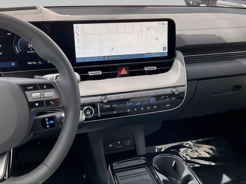 Certified 2025 Hyundai Ioniq 5 Limited AWD/4WD image 6