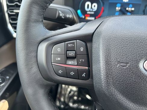 Used 2025 Ford Ranger Lariat w/ Chrome Accent Package image 21