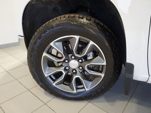 Certified 2024 Chevrolet Silverado 1500 LT image 29