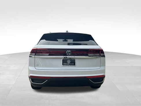 New 2026 Volkswagen Atlas Cross Sport SE image 4