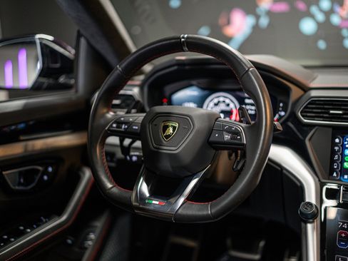 Used 2019 Lamborghini Urus image 9