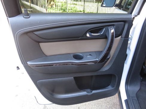 Used 2016 GMC Acadia SLT w/ Premium Edition image 30