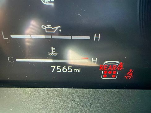 Used 2025 Lexus GX 550 w/ Cold Area Package AWD/4WD image 14