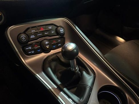 Used 2022 Dodge Challenger R/T Scat Pack RWD image 19